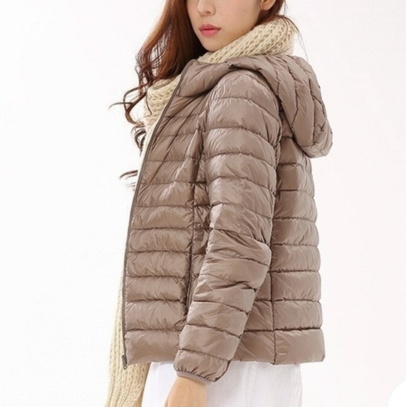 NWT Ultra Light Hooded Duck Down Jacket W/ Pouch S - Picture 1 of 8